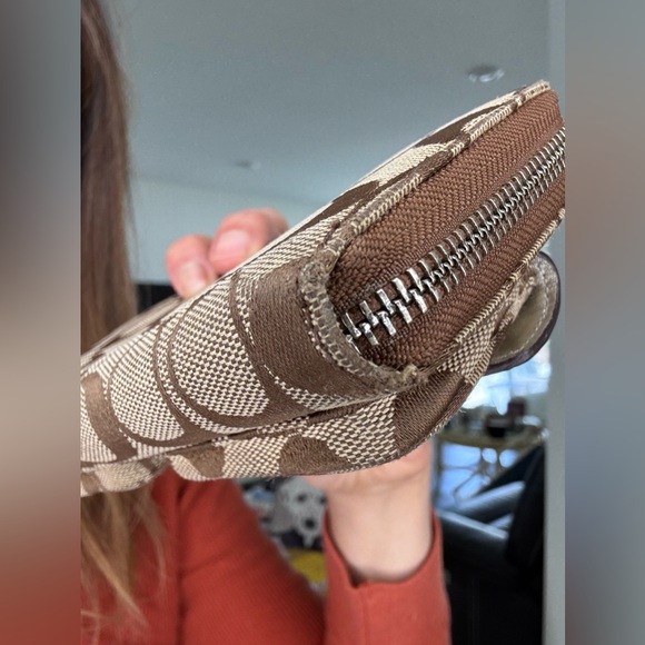 Coach Vintage Legacy Double front pockets wallet EUC - Picture 14 of 16